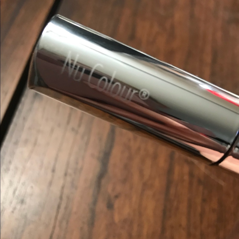 Nu colour mascara